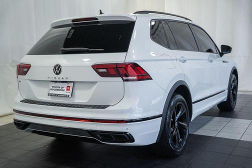 Opal White Pearl 2024 Volkswagen Tiguan 2.0T SE R-Line Black