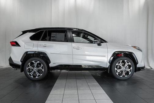 2025 Toyota RAV4 Hybrid SE