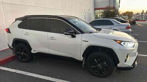 2021 Toyota RAV4 Hybrid SE