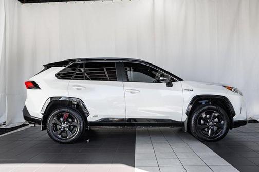 2021 Toyota RAV4 Hybrid SE
