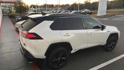 2021 Toyota RAV4 Hybrid SE