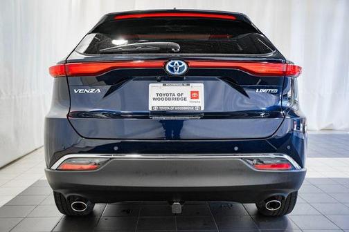 2023 Toyota Venza LE