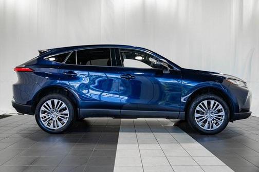 2023 Toyota Venza LE