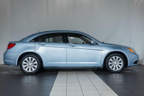 Crystal Blue Pearlcoat 2014 Chrysler 200 LX
