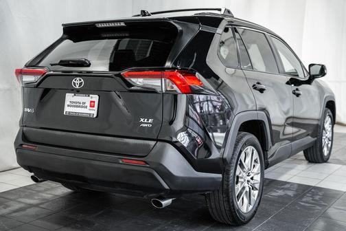 2020 Toyota RAV4 XLE Premium