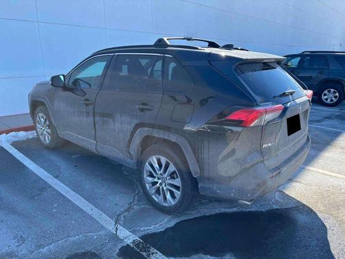 2020 Toyota RAV4 XLE Premium