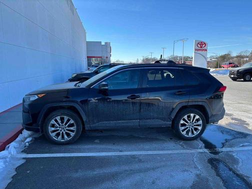 2020 Toyota RAV4 XLE Premium