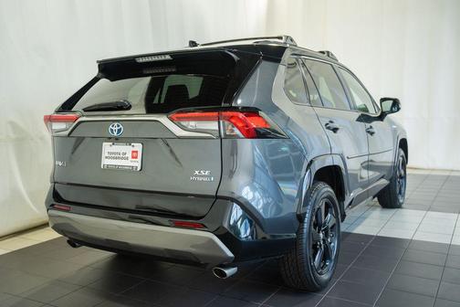 Magnetic Gray Metallic w/Black Roof 2019 Toyota RAV4 Hybrid SE