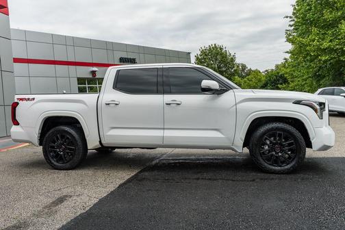 Ice Cap 2023 Toyota Tundra SR5