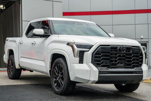Ice Cap 2023 Toyota Tundra SR5