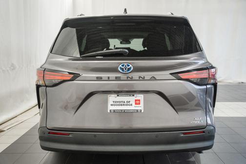 Predawn Gray Mica 2021 Toyota Sienna XLE 8 Passenger
