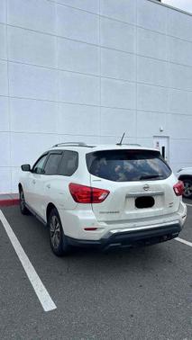 2017 Nissan Pathfinder SV