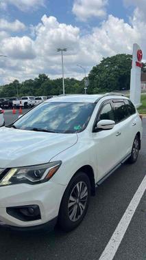 2017 Nissan Pathfinder SV