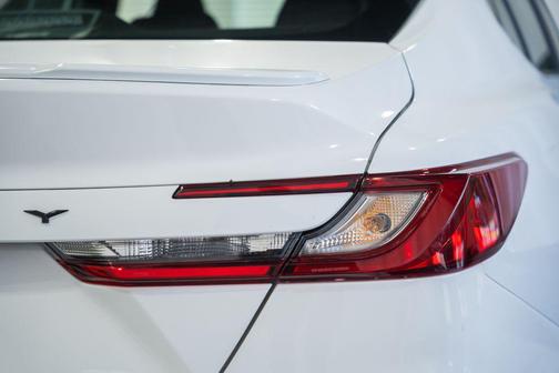 Ice 2025 Toyota Camry SE