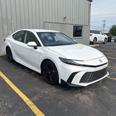 Ice 2025 Toyota Camry SE