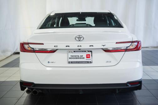 Ice 2025 Toyota Camry SE