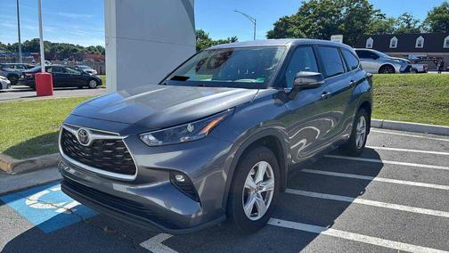 Magnetic Gray Metallic 2023 Toyota Highlander LE