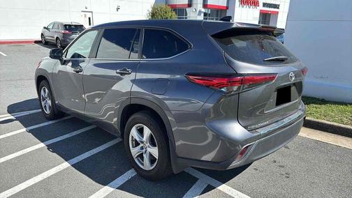 Magnetic Gray Metallic 2023 Toyota Highlander LE