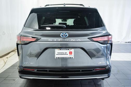 Magnetic Gray Metallic 2025 Toyota Sienna Limited
