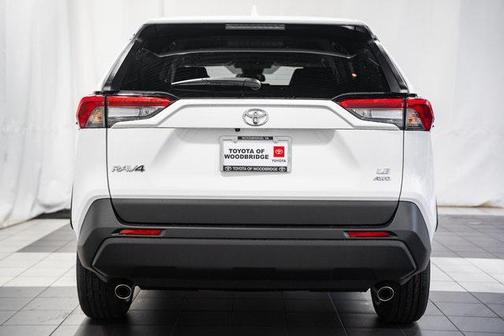 2025 Toyota RAV4 LE