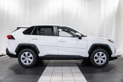 2025 Toyota RAV4 LE