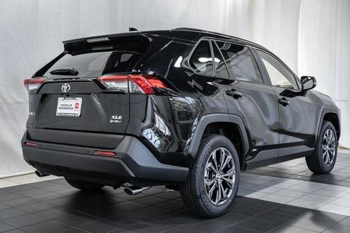 2025 Toyota RAV4 Hybrid XLE Premium