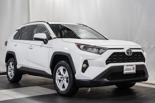 2020 Toyota RAV4 XLE