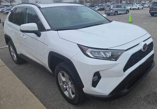 2020 Toyota RAV4 XLE