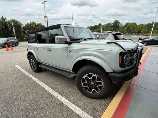 2022 Ford Bronco Outer Banks