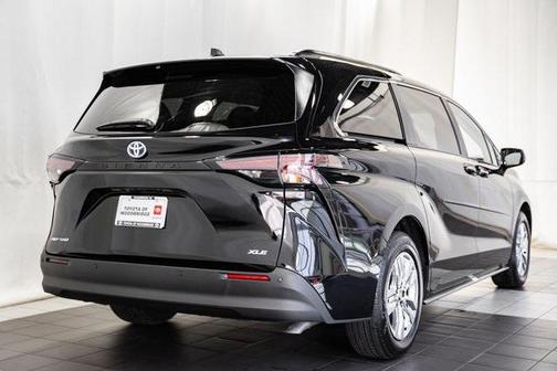 2025 Toyota Sienna XLE 7 Passenger