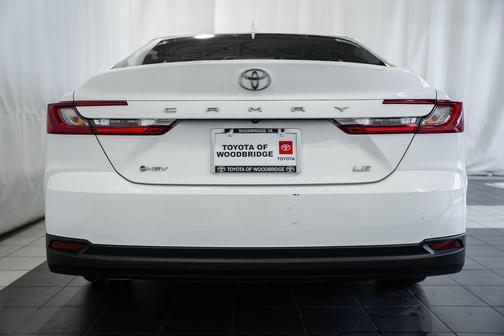 Ice 2025 Toyota Camry LE