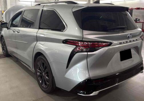 Celestial Silver Metallic 2023 Toyota Sienna XSE 7 Passenger