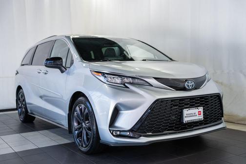 Celestial Silver Metallic 2023 Toyota Sienna XSE 7 Passenger