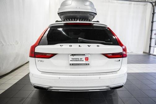 2018 Volvo V90 Cross Country T6