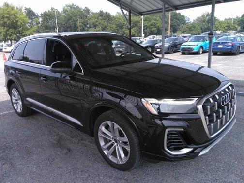 2025 Audi Q7 55 Premium Plus