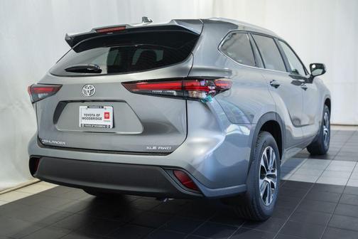 Heavy Metal 2026 Toyota Highlander XLE