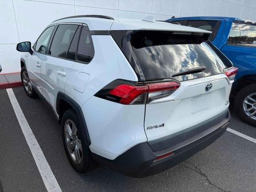 2021 Toyota RAV4 Hybrid XLE Premium