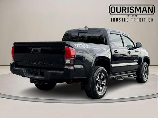 Midnight Black Metallic 2019 Toyota Tacoma TRD Sport