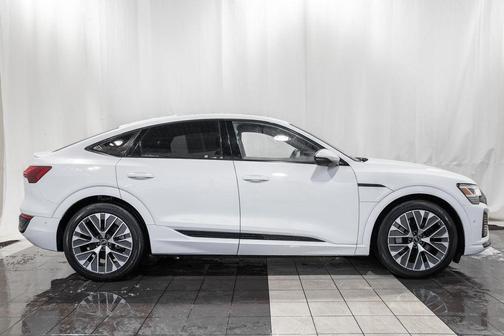 2024 Audi Q8 e-tron Premium Plus