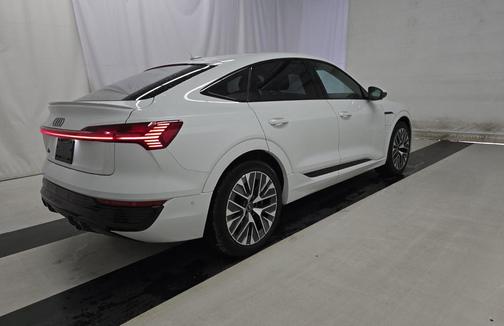 2024 Audi Q8 e-tron Premium Plus