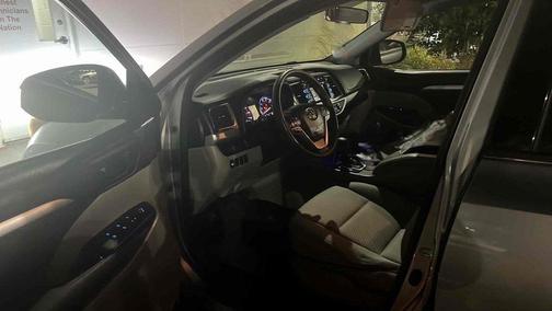 2014 Toyota Highlander LE