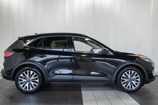Agate Black Metallic 2020 Ford Escape Titanium