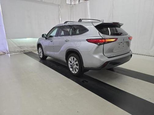 2023 Toyota Highlander Hybrid Limited
