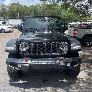 Black Clearcoat 2025 Jeep Wrangler Rubicon