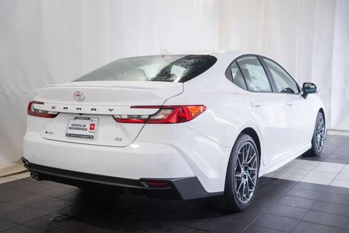 Ice 2026 Toyota Camry SE