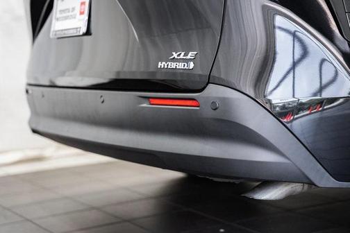2021 Toyota Sienna XLE 8 Passenger