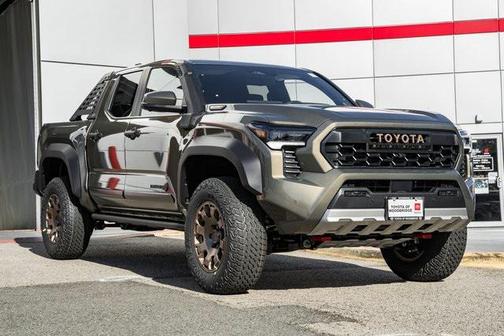 2025 Toyota Tacoma Hybrid Trailhunter