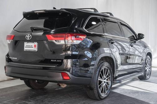 2018 Toyota Highlander SE