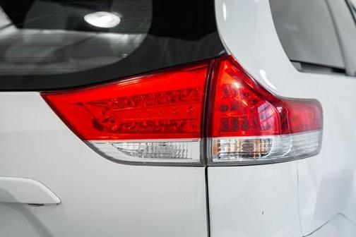 2013 Toyota Sienna XLE