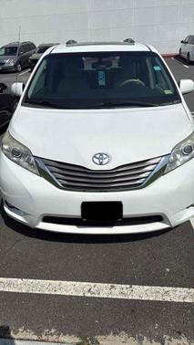 2013 Toyota Sienna XLE
